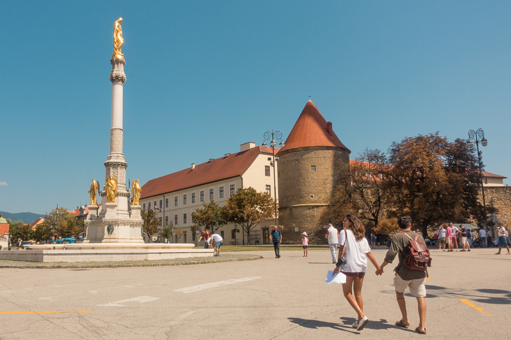 ../_images/young-couple-zagreb1.jpg